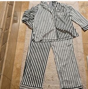 Victoria's Secret Pajama Set Size S
